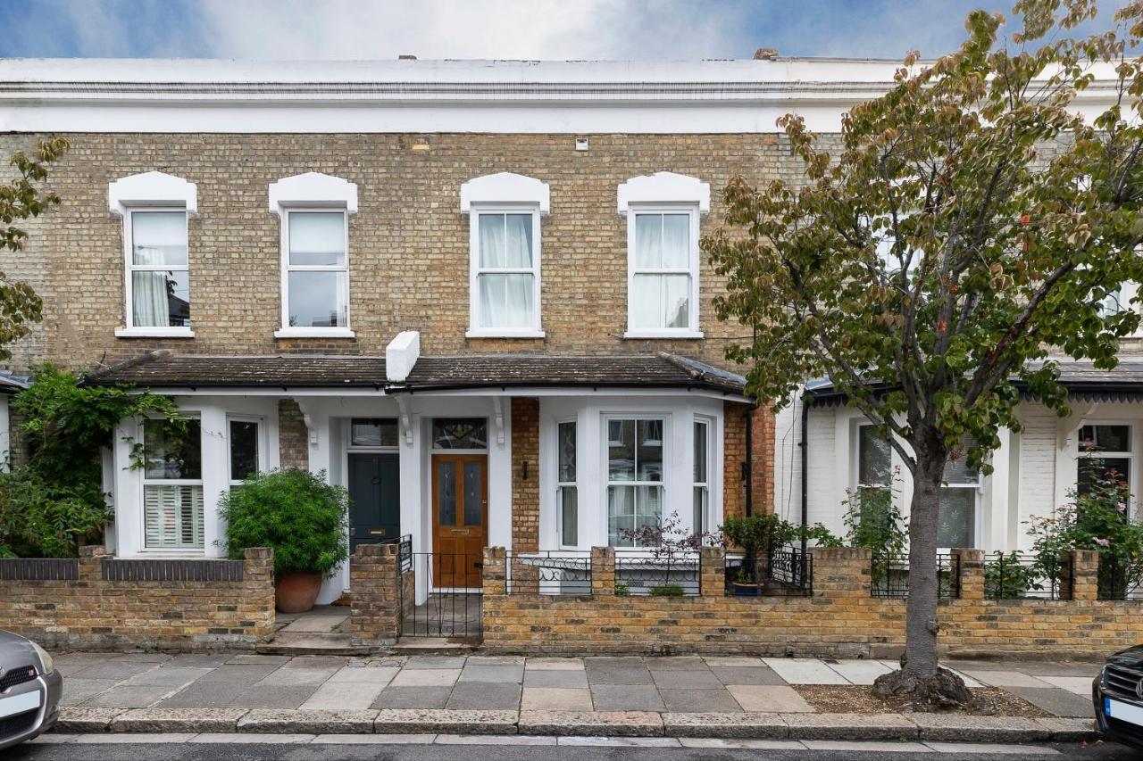 Joivy Stunning 3 Bed, 2 Bath House With Garden And Rooftop Terrace Apartment *