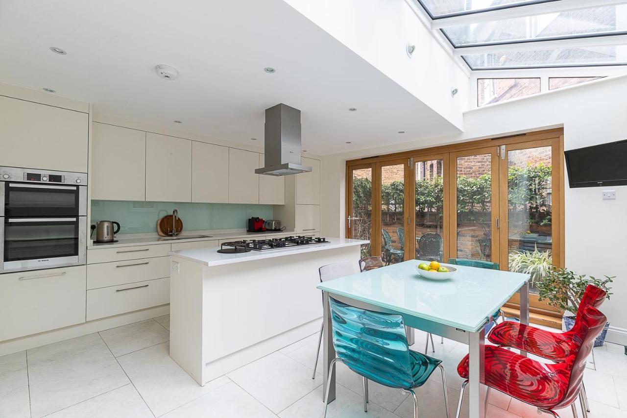 Joivy Stunning 3 Bed, 2 Bath House With Garden And Rooftop Terrace * London