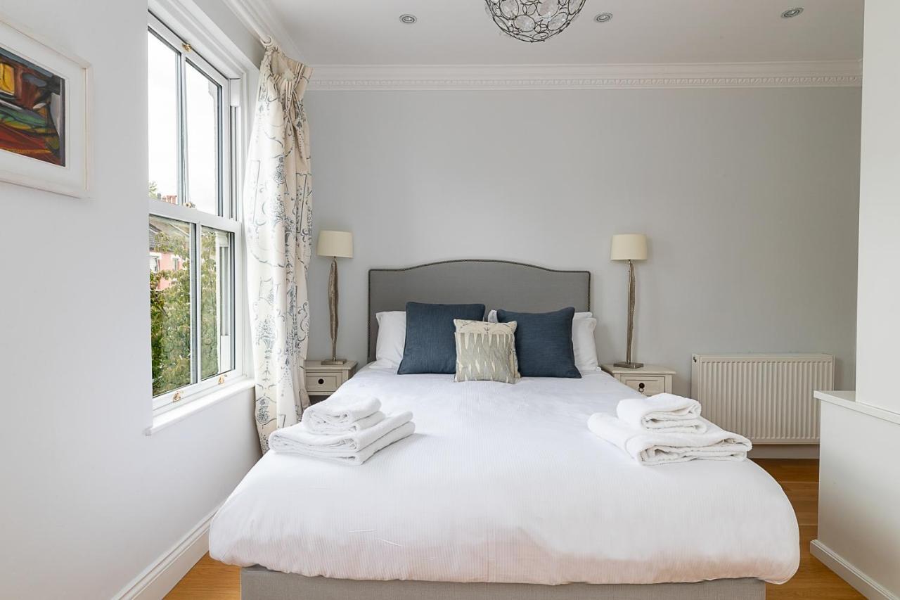 Joivy Stunning 3 Bed, 2 Bath House With Garden And Rooftop Terrace * London